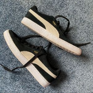 Suede Pumas